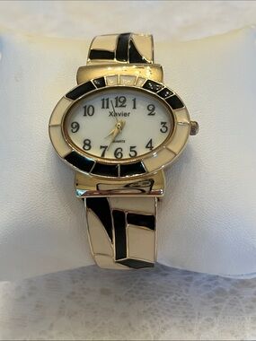 VTG Xavier Women's Gold and Black Oval Bracelet Watch